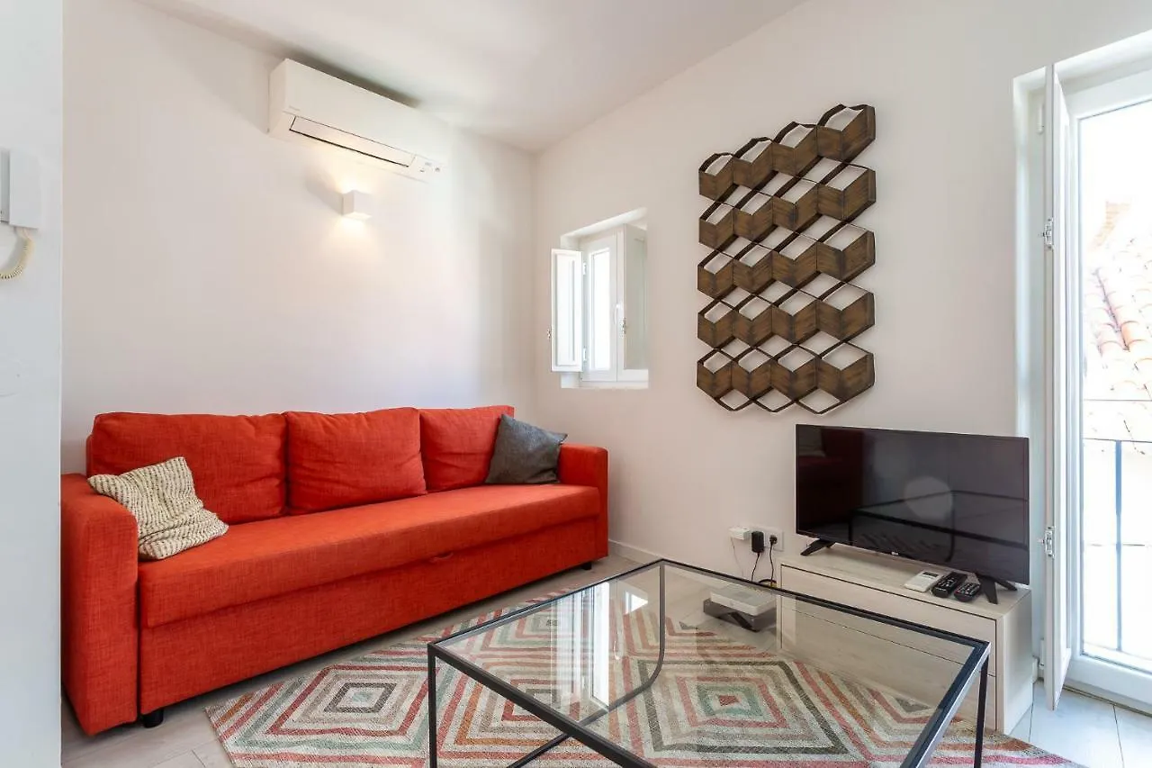 Apartment Tram 28 Duplex Lisbon